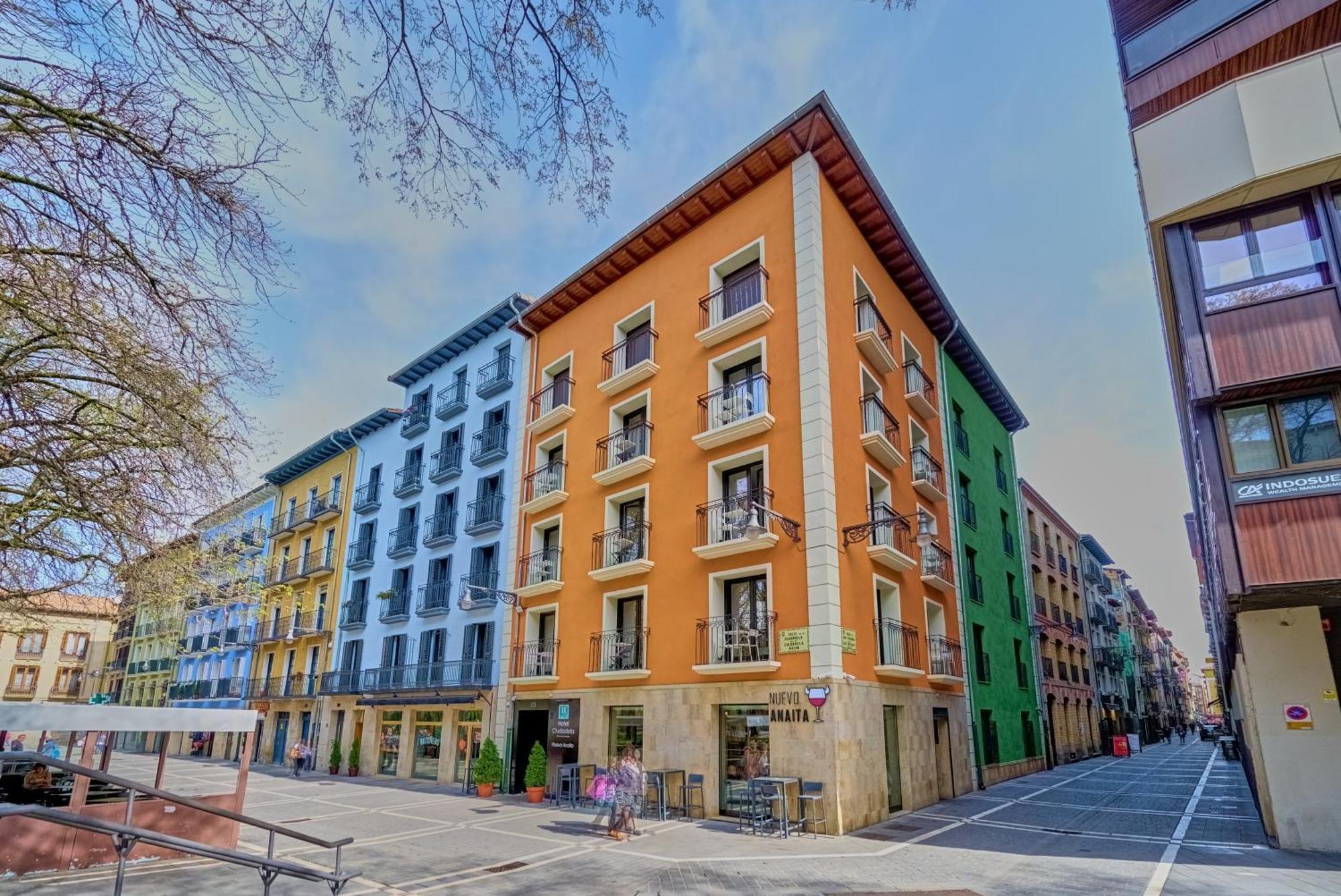 Ciudadelaresort Pamplona Exteriör bild